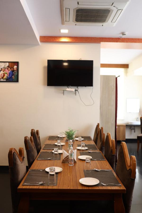 Npg Hotel Bangalore Just 10 Mins Drive From The Kempegowda International Airport Esterno foto