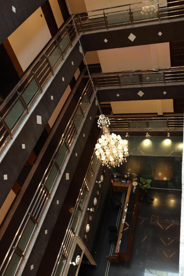 Npg Hotel Bangalore Just 10 Mins Drive From The Kempegowda International Airport Esterno foto